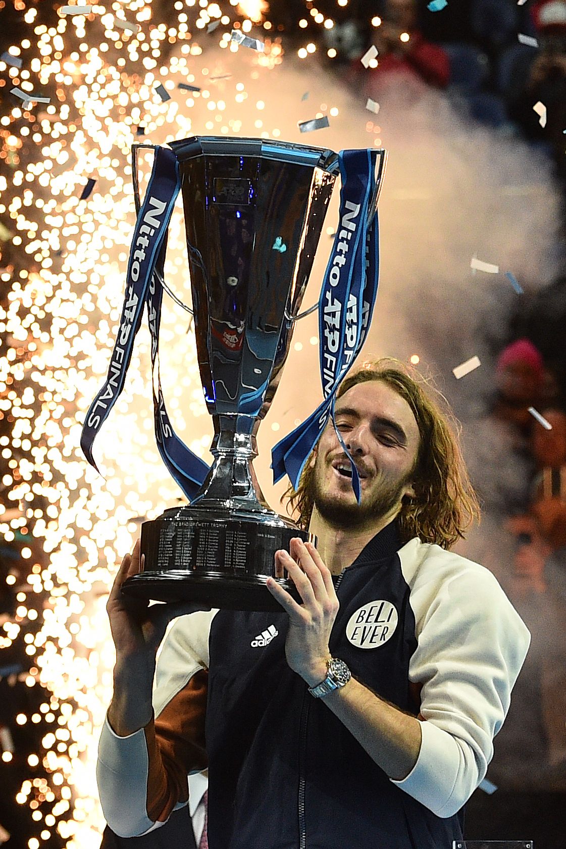 英国网球队碾压欧洲网球队，西西帕斯关键制胜的简单介绍