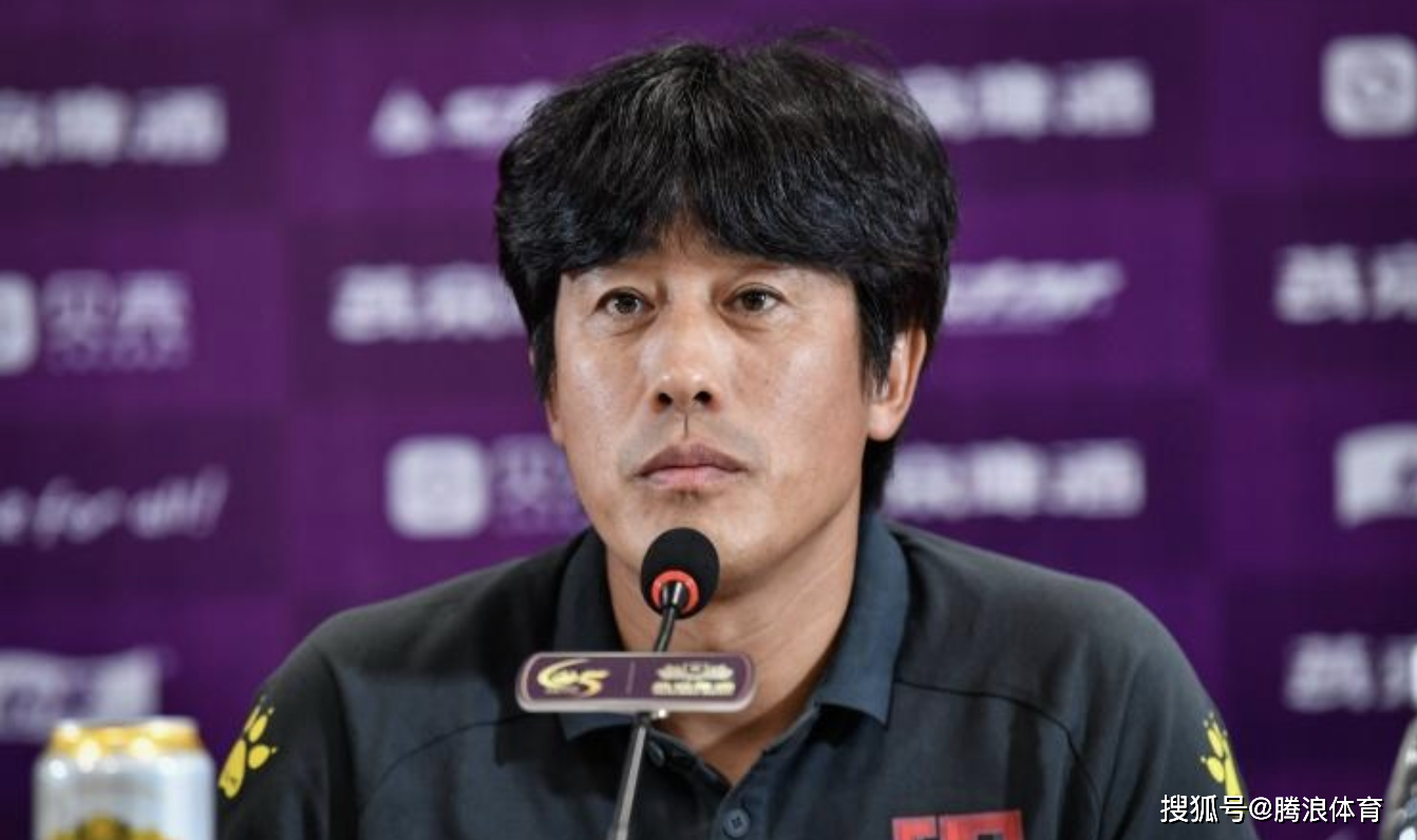 尼斯主帅宣布离职球队管理层寻找新帅的简单介绍