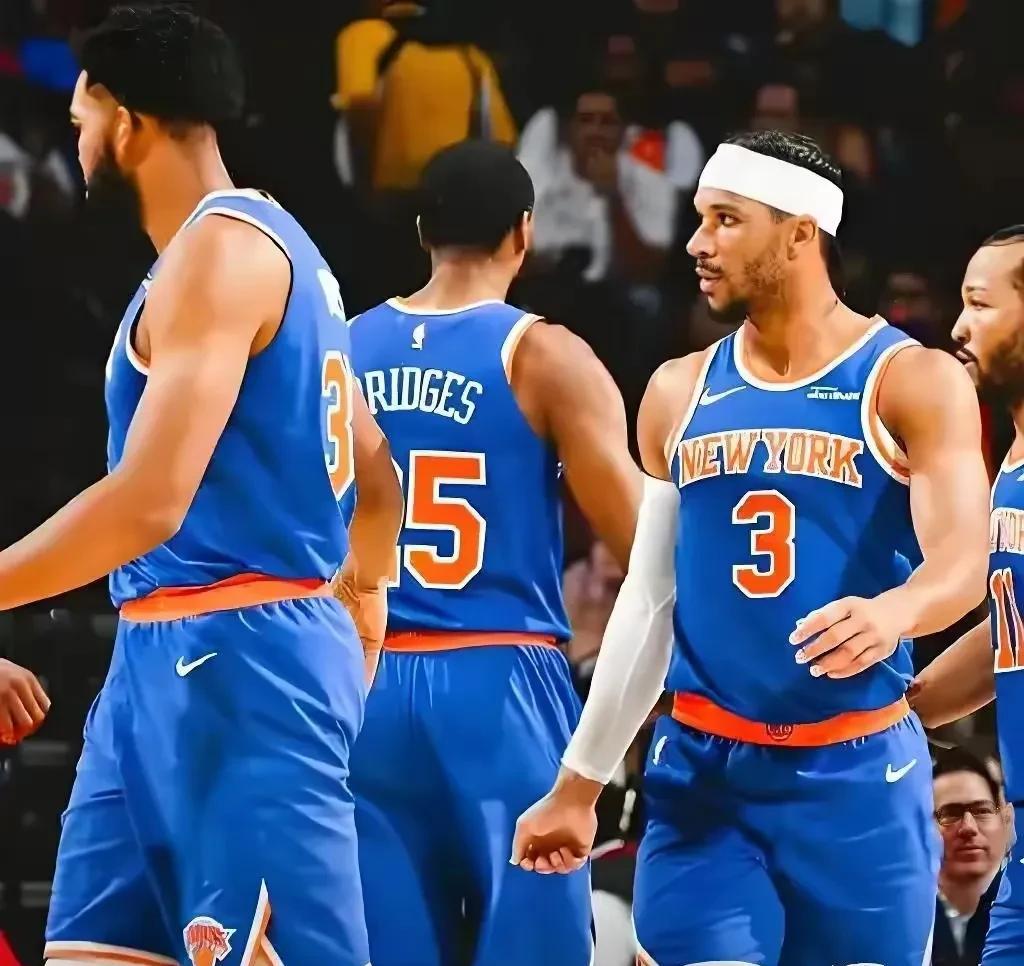 勇士绝地反击尼克斯，杰伦·布朗送出助攻的简单介绍