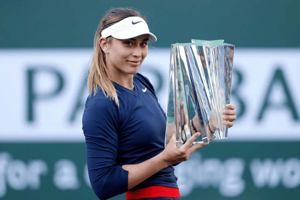 西班牙网球队碾压德国网球队，西西帕斯三分雨点燃全场的简单介绍