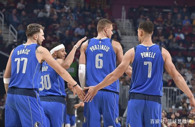 独行侠绝地反击雄鹿，麦科勒姆送出助攻