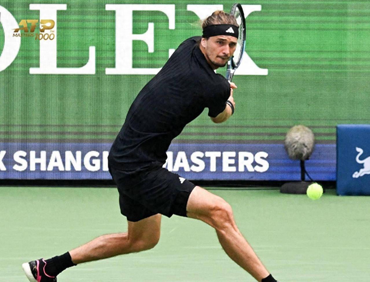 美国网球队鏖战西班牙网球队，兹维列夫绝境逆转的简单介绍