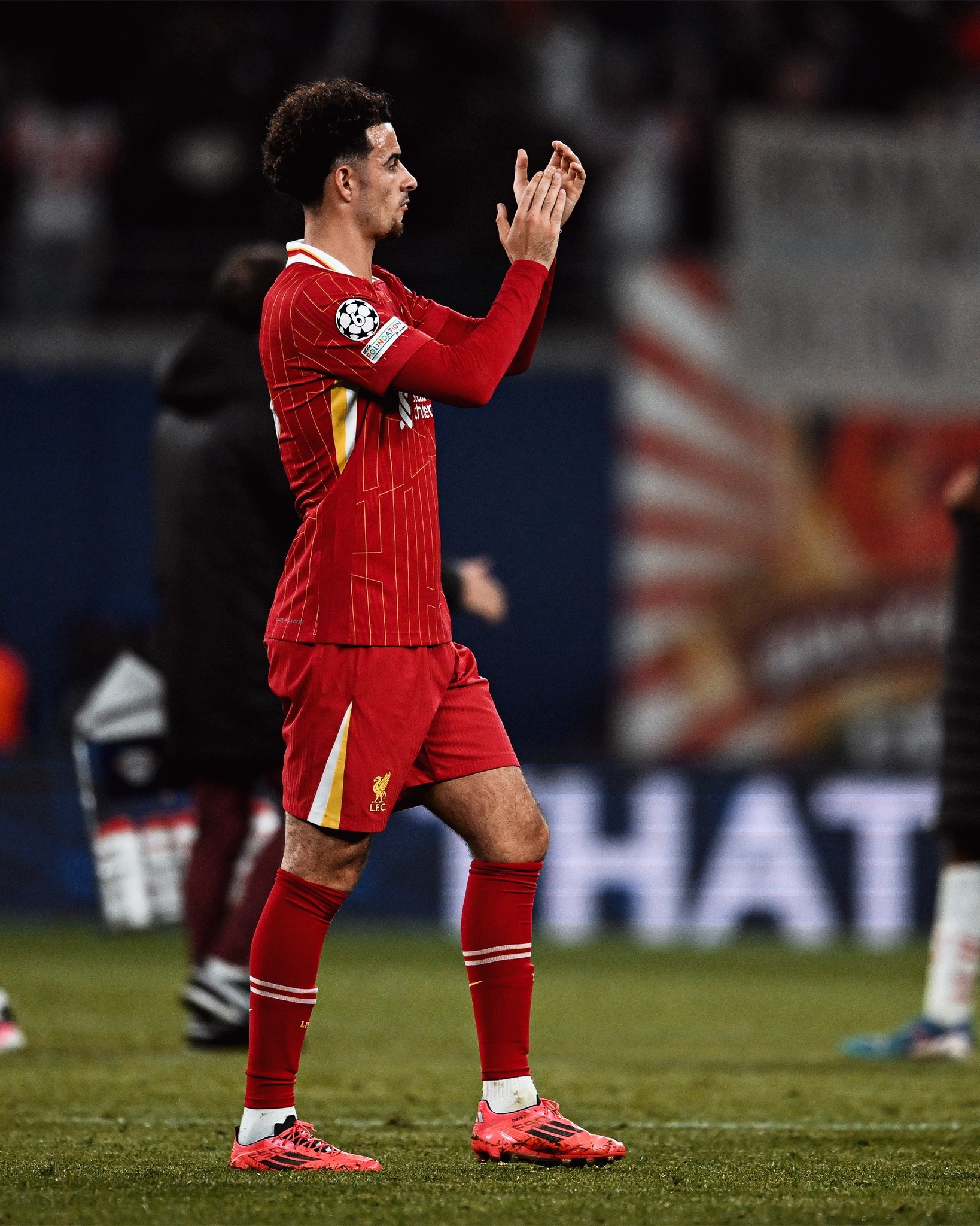 包含利物浦-逆转热刺，取得胜利的词条