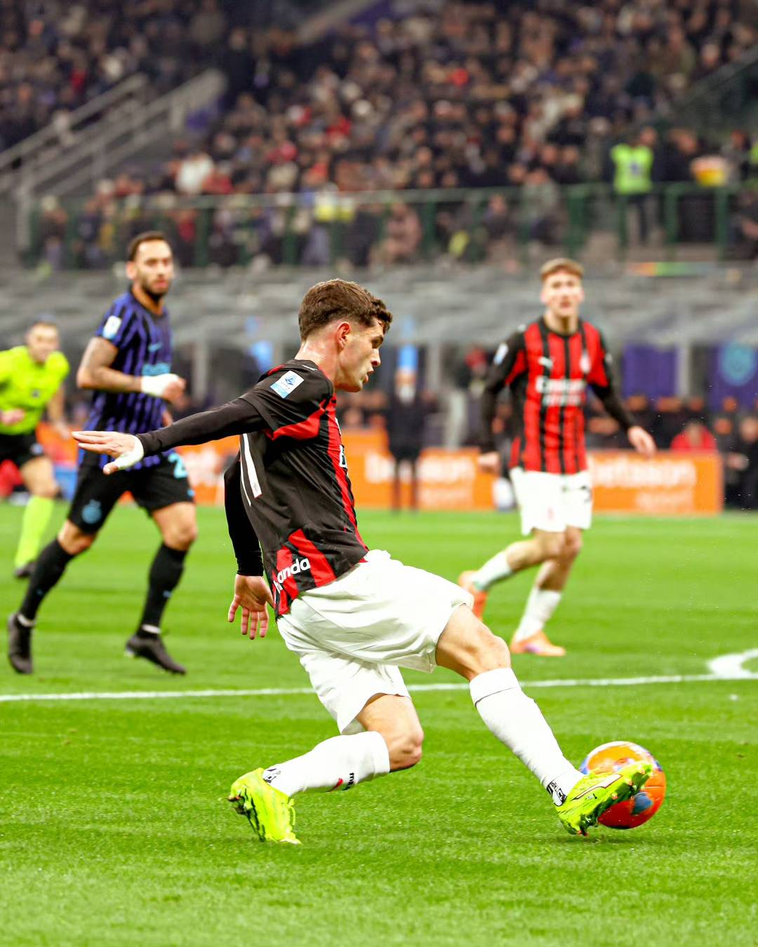 AC米兰寄希望于进攻端，追求晋级关键胜利的简单介绍