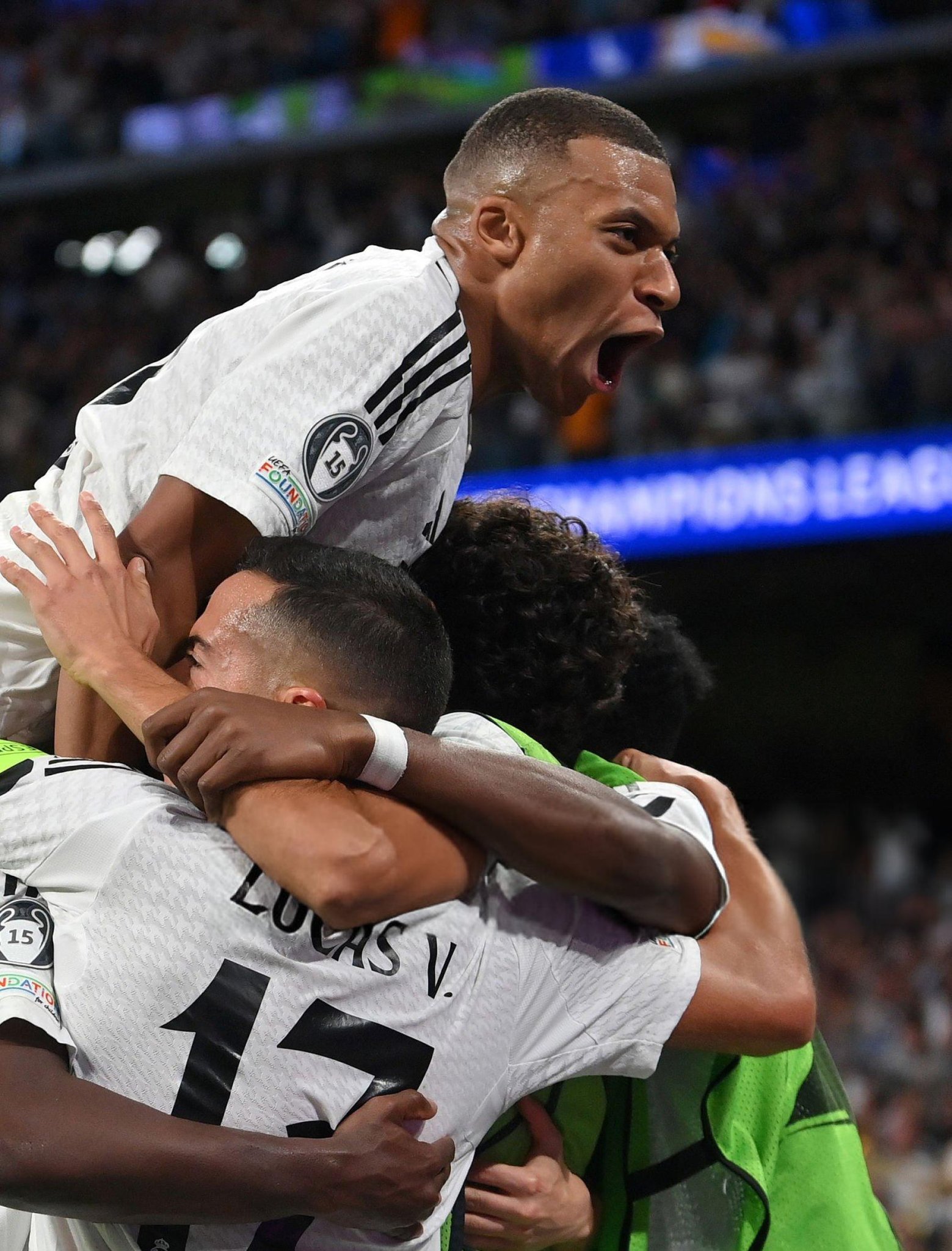 包含萨索洛客场作战,迎战博洛尼亚挑战的词条 包含萨索洛客场作战,迎战博洛尼亚挑战的词条