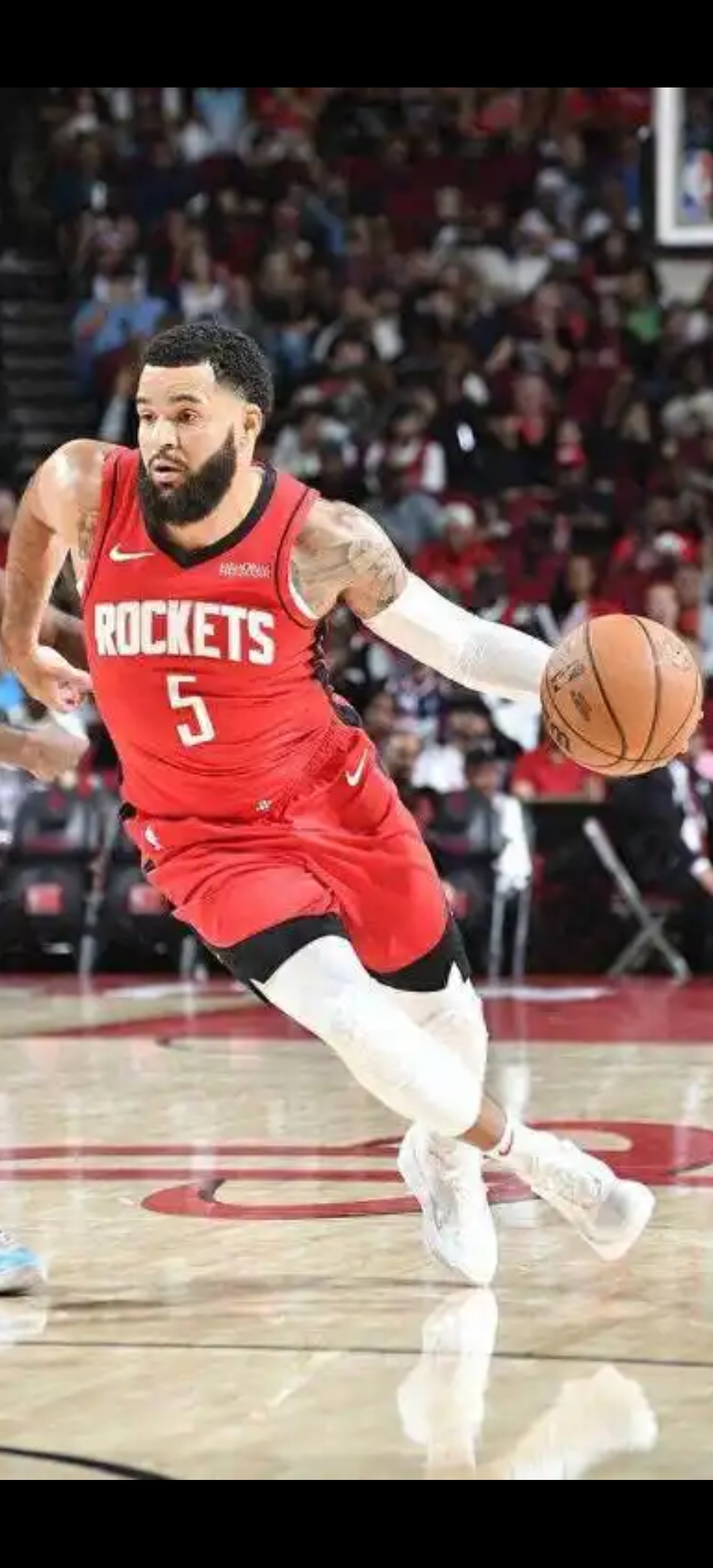 火箭持续低迷，主场遭遇惨败