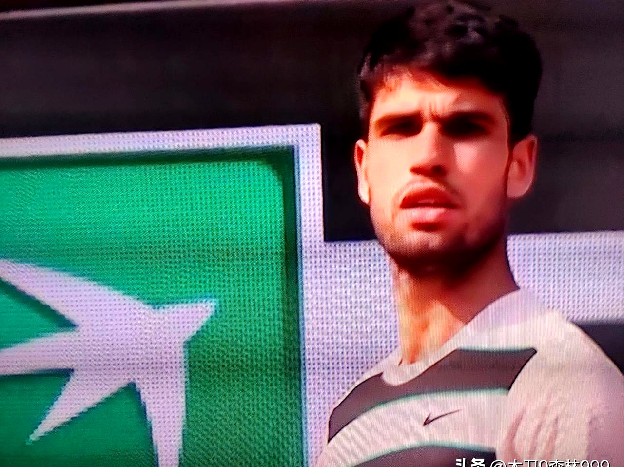 关于英国网球队轻取西班牙网球队，阿尔卡拉斯制霸全场的信息