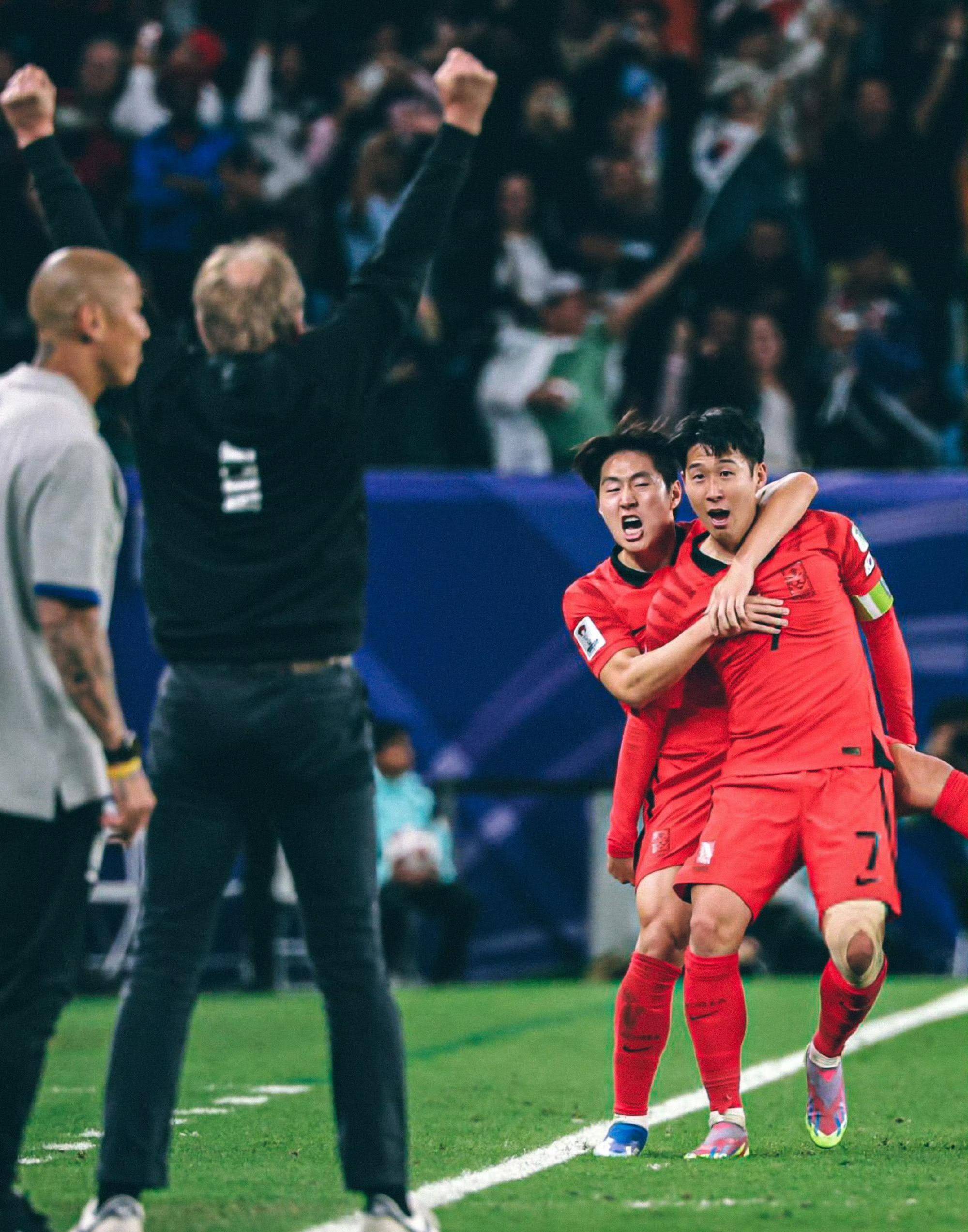 那不勒斯完胜塞维利亚，孙兴慜打破历史纪录的简单介绍