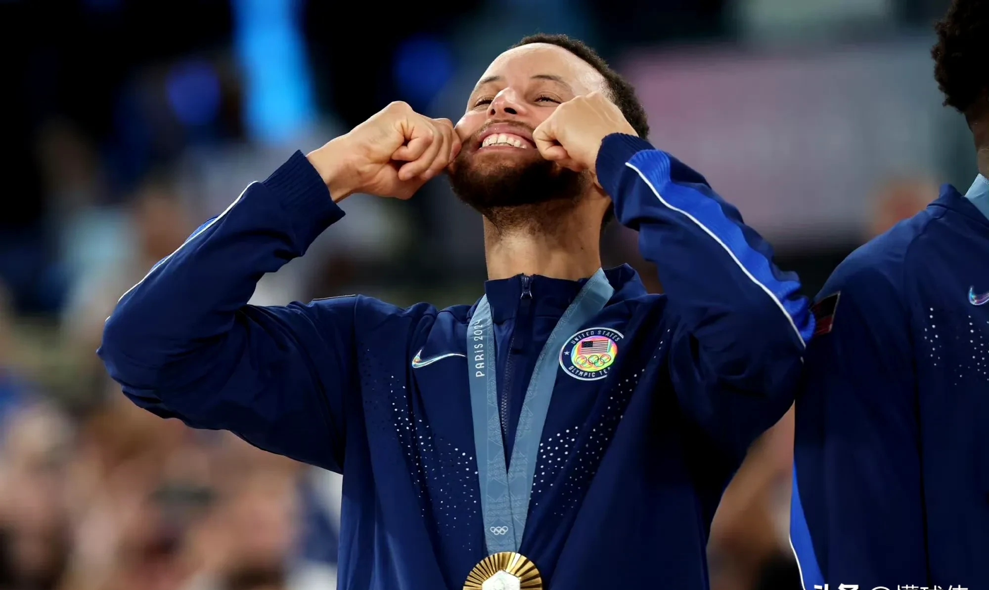 国王横扫波兰男篮，库里完成帽子戏法的简单介绍