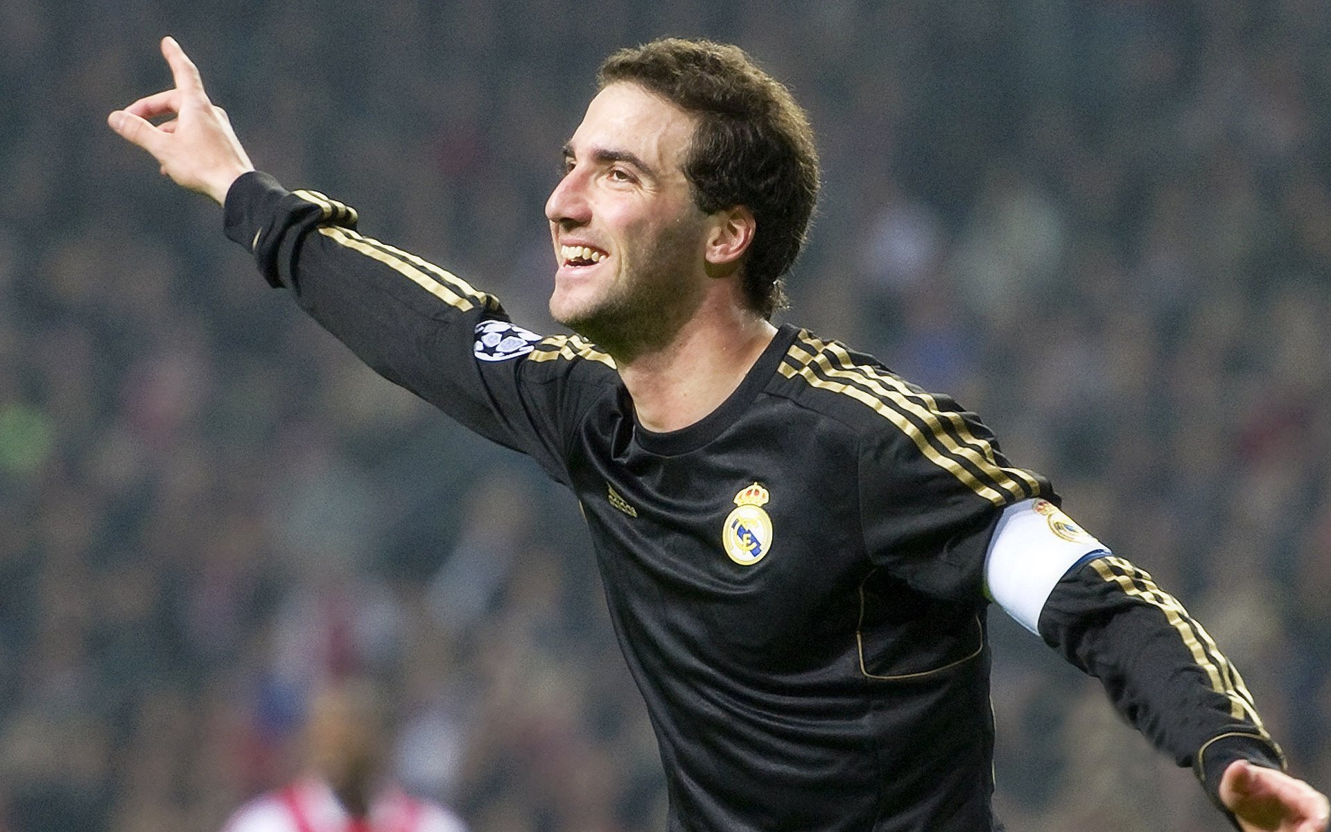 铁血绝杀与优雅掌控，当曼联奇迹撞上若日尼奥的统治艺术